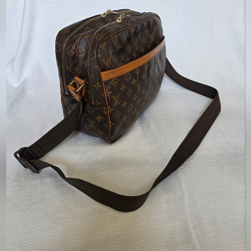 Louis Vuitton Sac Reporter GM in Monogram Canvas with Adjustable Strap - Picture 3 of 16